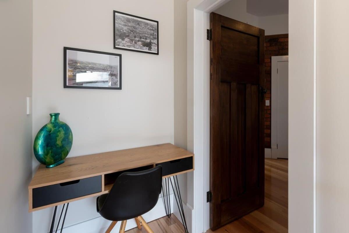 Cosy Accommodation Moments From The Centre Of Town With Wifi لونسيستون المظهر الخارجي الصورة